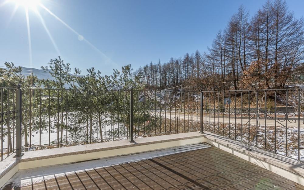 Le Comte Bleu Hotel Пьончан Екстериор снимка