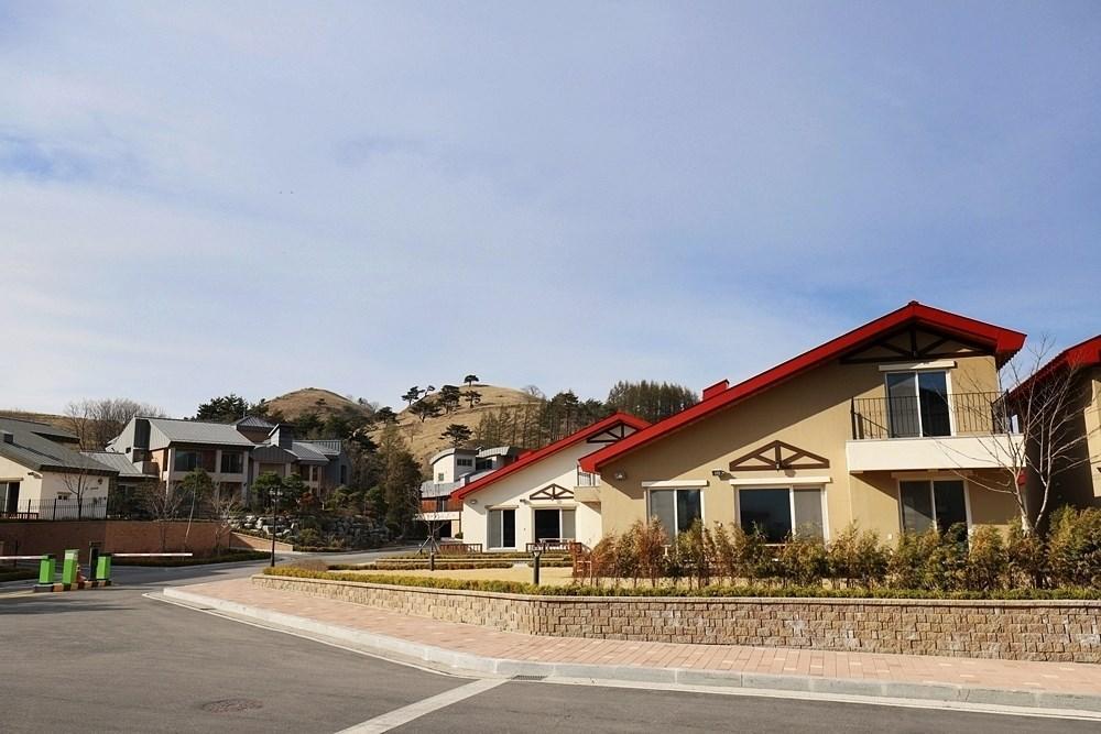 Le Comte Bleu Hotel Пьончан Екстериор снимка